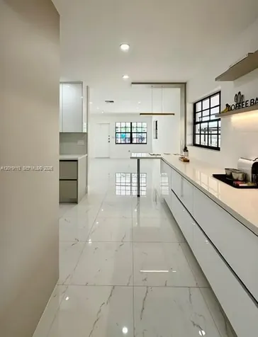 2541 W 10th Avenue Hialeah FL 33010