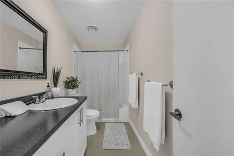 671 W 80th Street Hialeah FL 33014