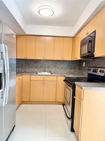 671 W 80th Street Hialeah FL 33014