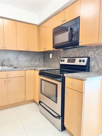 671 W 80th Street Hialeah FL 33014