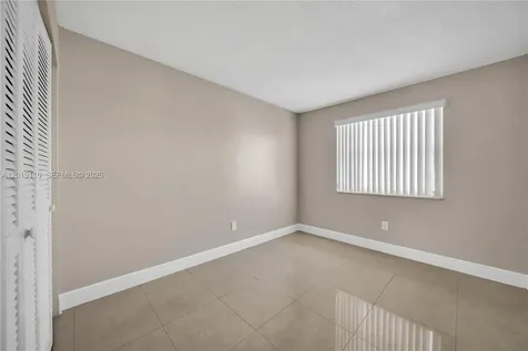 671 W 80th Street Hialeah FL 33014