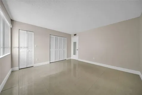 671 W 80th Street Hialeah FL 33014