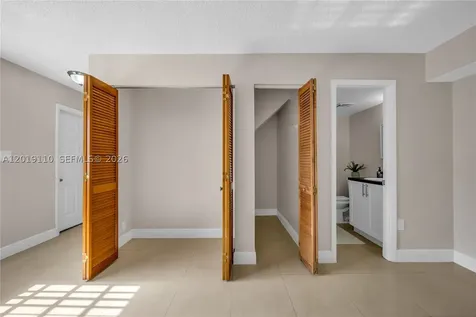 671 W 80th Street Hialeah FL 33014