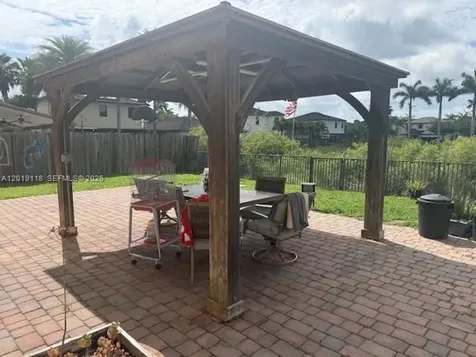 16564 SW 43rd Street Unincorporated Dade FL 33185