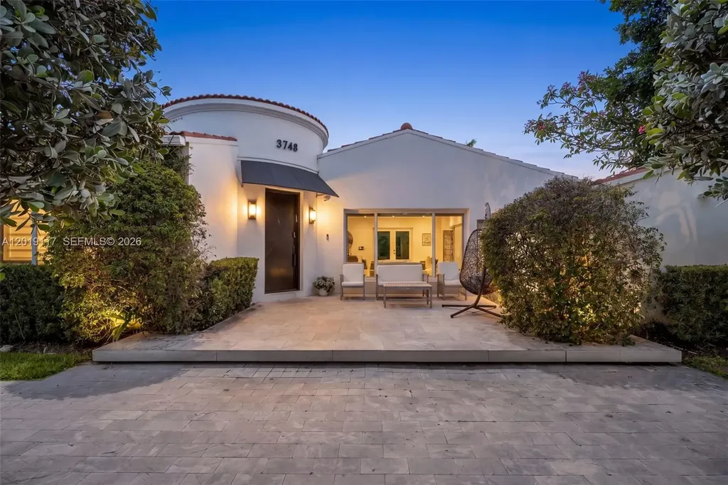 3748 Prairie Avenue Miami Beach FL 33140