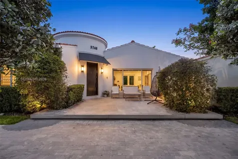 3748 Prairie Avenue Miami Beach FL 33140