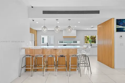 3748 Prairie Avenue Miami Beach FL 33140
