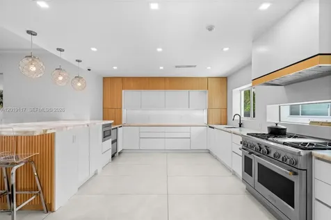 3748 Prairie Avenue Miami Beach FL 33140