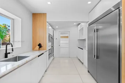 3748 Prairie Avenue Miami Beach FL 33140