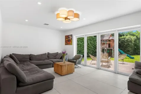 3748 Prairie Avenue Miami Beach FL 33140