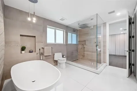 3748 Prairie Avenue Miami Beach FL 33140