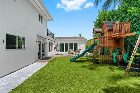 3748 Prairie Avenue Miami Beach FL 33140