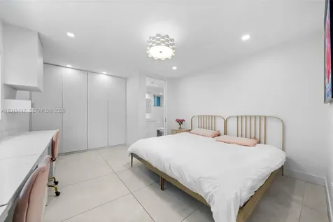 3748 Prairie Avenue Miami Beach FL 33140