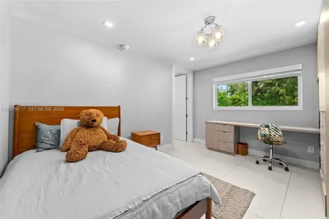 3748 Prairie Avenue Miami Beach FL 33140