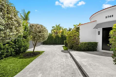 3748 Prairie Avenue Miami Beach FL 33140