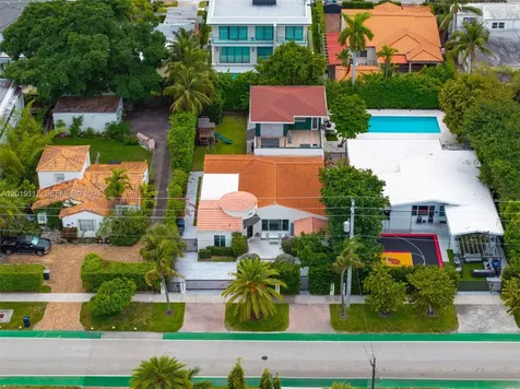 3748 Prairie Avenue Miami Beach FL 33140