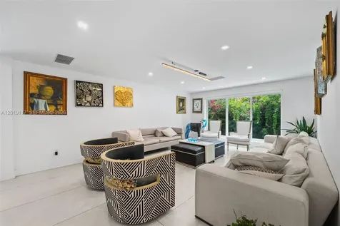 3748 Prairie Avenue Miami Beach FL 33140