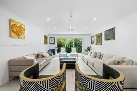 3748 Prairie Avenue Miami Beach FL 33140