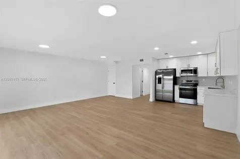 7090 W 2nd Court Hialeah FL 33014