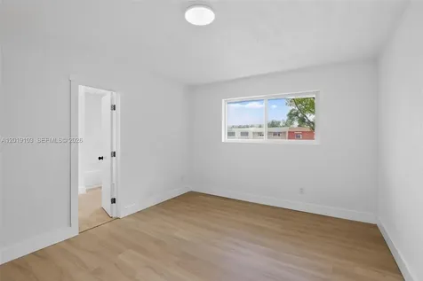 7090 W 2nd Court Hialeah FL 33014