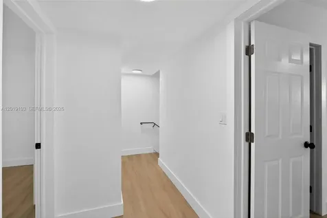 7090 W 2nd Court Hialeah FL 33014