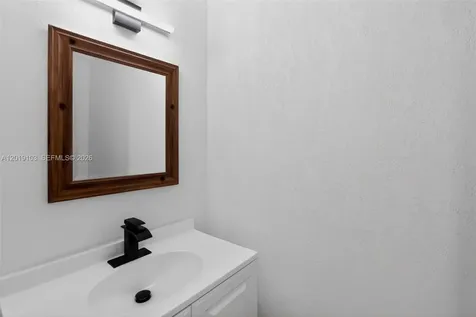 7090 W 2nd Court Hialeah FL 33014