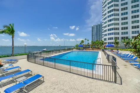 801 Brickell Bay Drive Miami FL 33131
