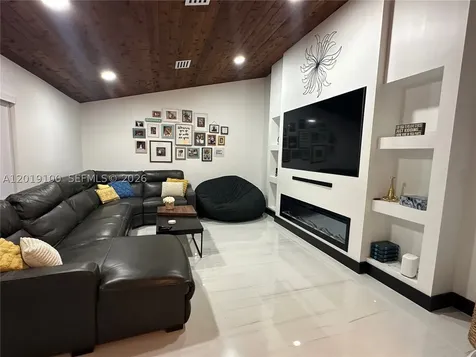 11701 SW 21st Court Davie FL 33325