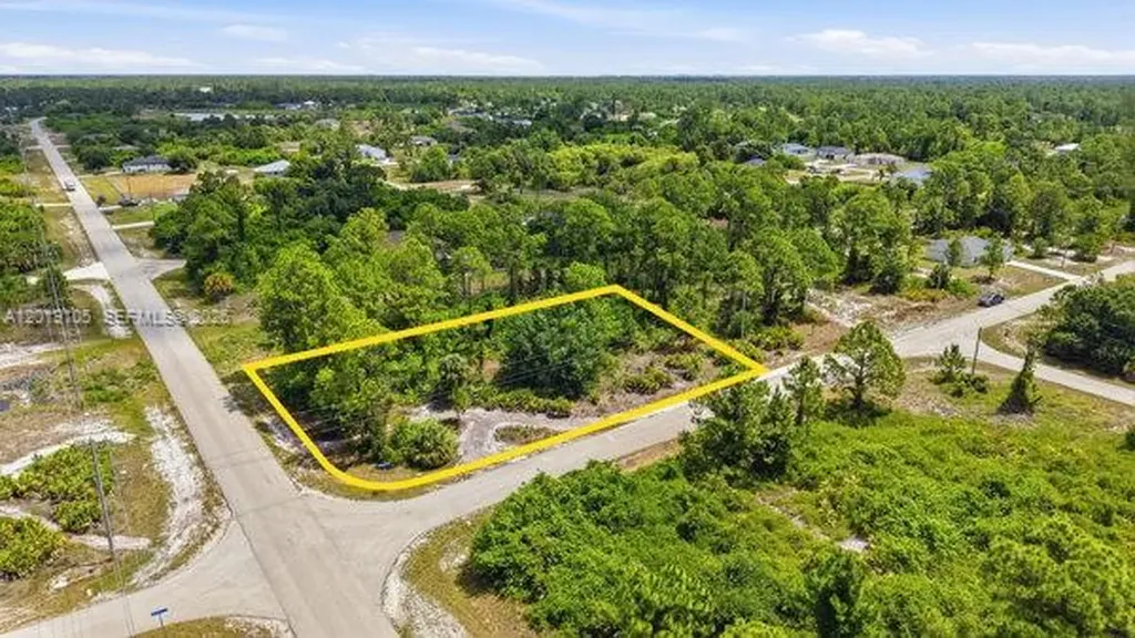 911 Sterling Lehigh Acres FL 33974