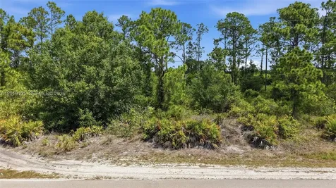 911 Sterling Lehigh Acres FL 33974