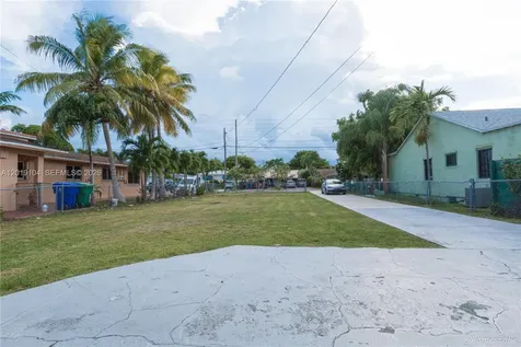 227 SW 30th Avenue Miami FL 33135