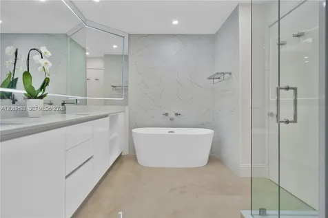 4779 Collins Avenue Miami Beach FL 33140