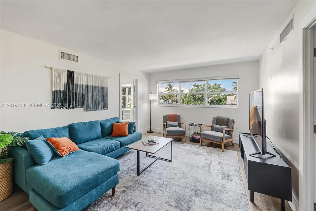 1881 Washington Avenue Miami Beach FL 33139