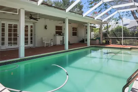 7605 SW 179th Terrace Palmetto Bay FL 33157