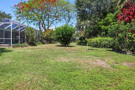 7605 SW 179th Terrace Palmetto Bay FL 33157