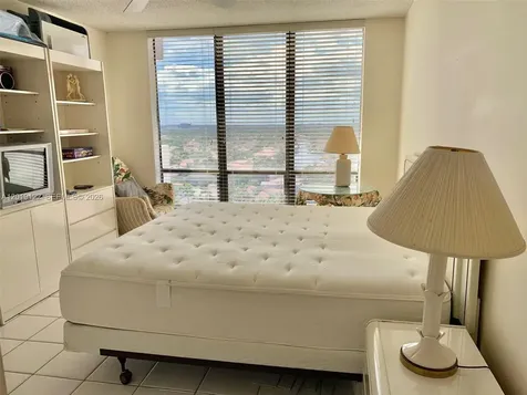1500 S Ocean Drive Hollywood FL 33019
