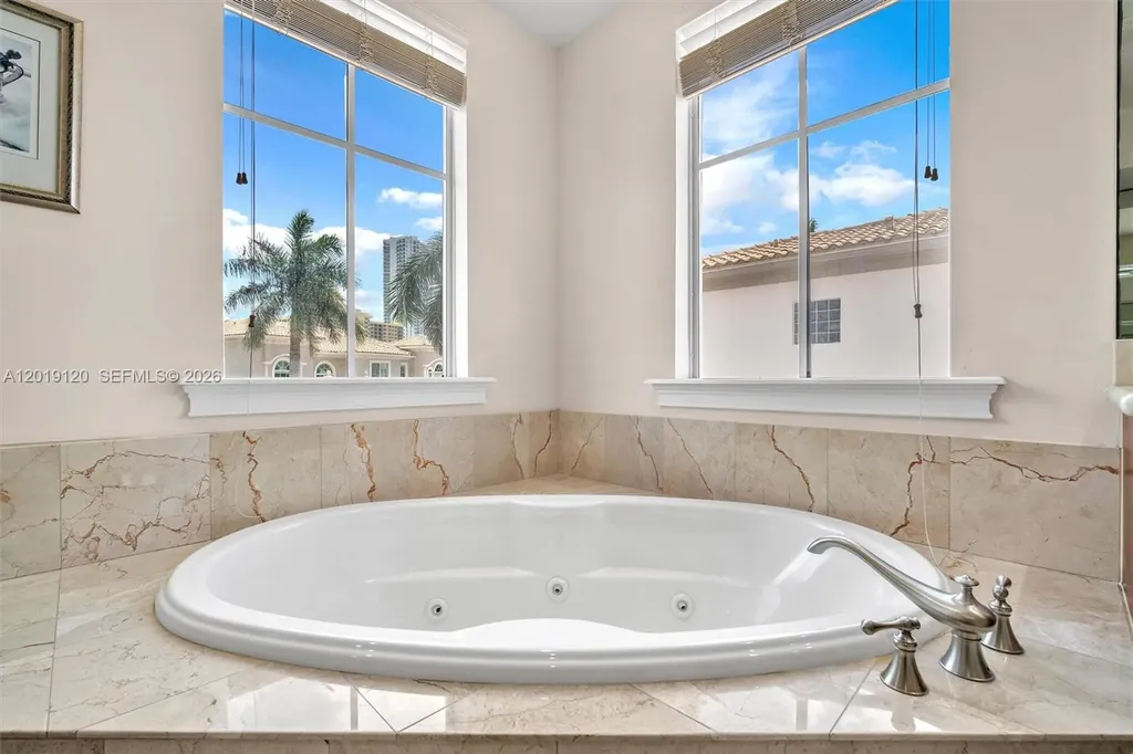 1480 Windjammer Way Hollywood FL 33019