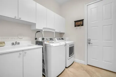 1480 Windjammer Way Hollywood FL 33019