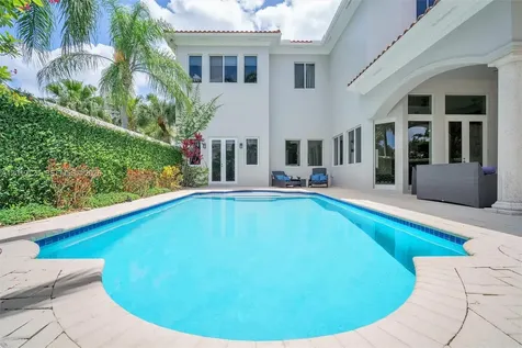 1480 Windjammer Way Hollywood FL 33019