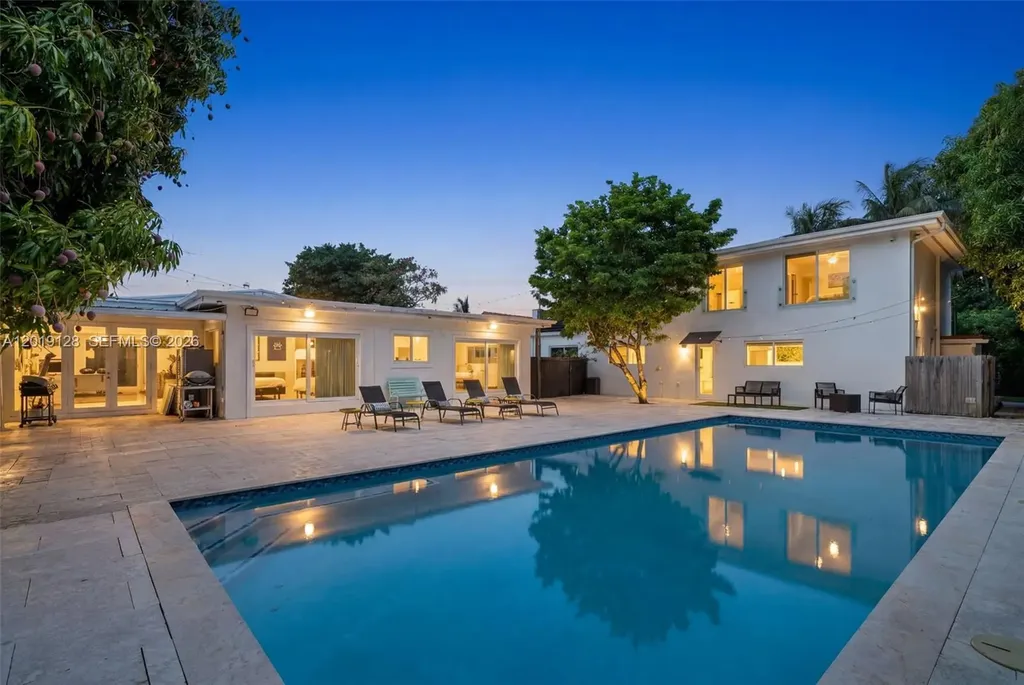 3758 Prairie Avenue Miami Beach FL 33140