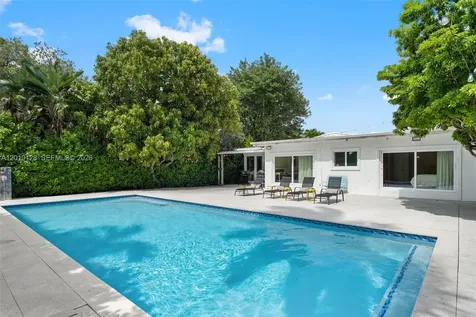 3758 Prairie Avenue Miami Beach FL 33140