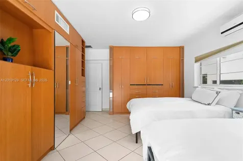 3758 Prairie Avenue Miami Beach FL 33140