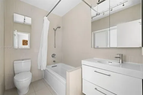 3758 Prairie Avenue Miami Beach FL 33140