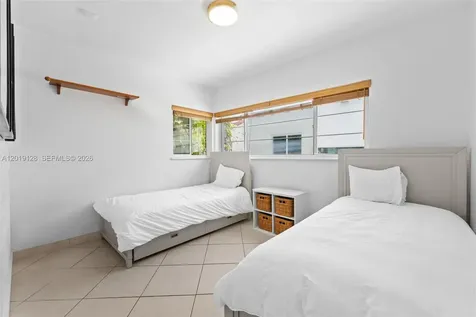 3758 Prairie Avenue Miami Beach FL 33140