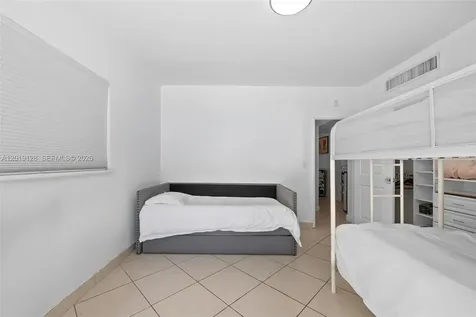 3758 Prairie Avenue Miami Beach FL 33140