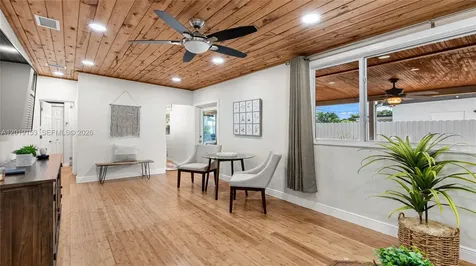 341 E 58th Street Hialeah FL 33013