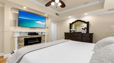 341 E 58th Street Hialeah FL 33013