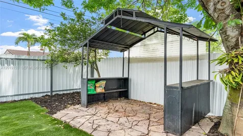 341 E 58th Street Hialeah FL 33013