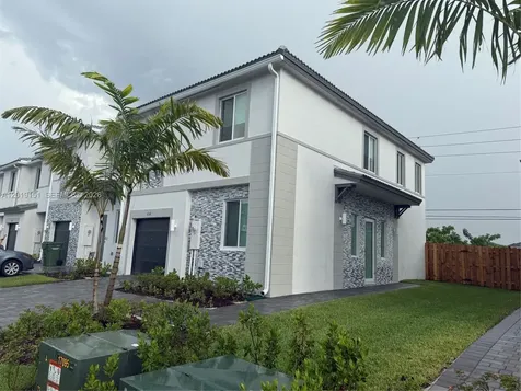 630 SE 15th Street Homestead FL 33034
