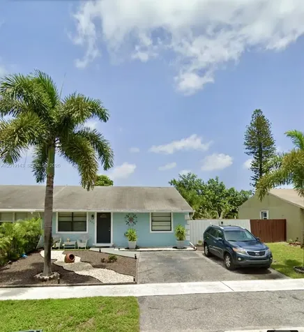 4802 Gladiator Circle Green Acres FL 33463